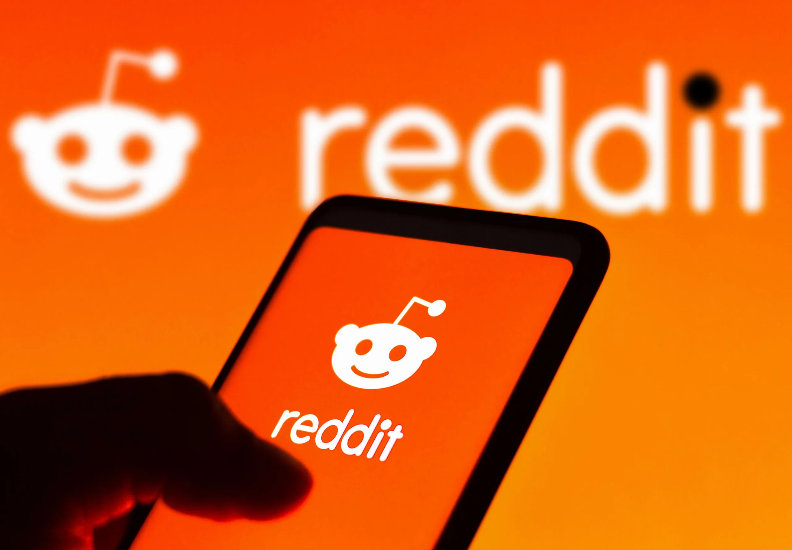 Reddit Content Licensing Deal Revealed to Train AI Models