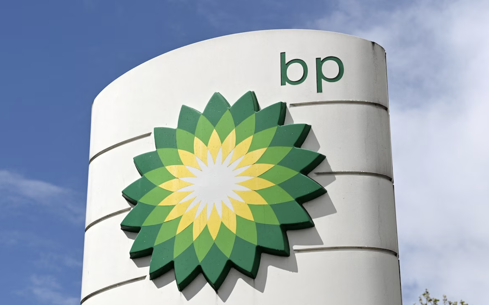 BP makes a comeback with a net annual profit of US$15.2 billion and boosts its share buyback program.
