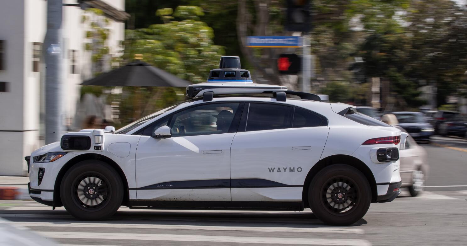 San Francisco Mob Strikes Driverless Car