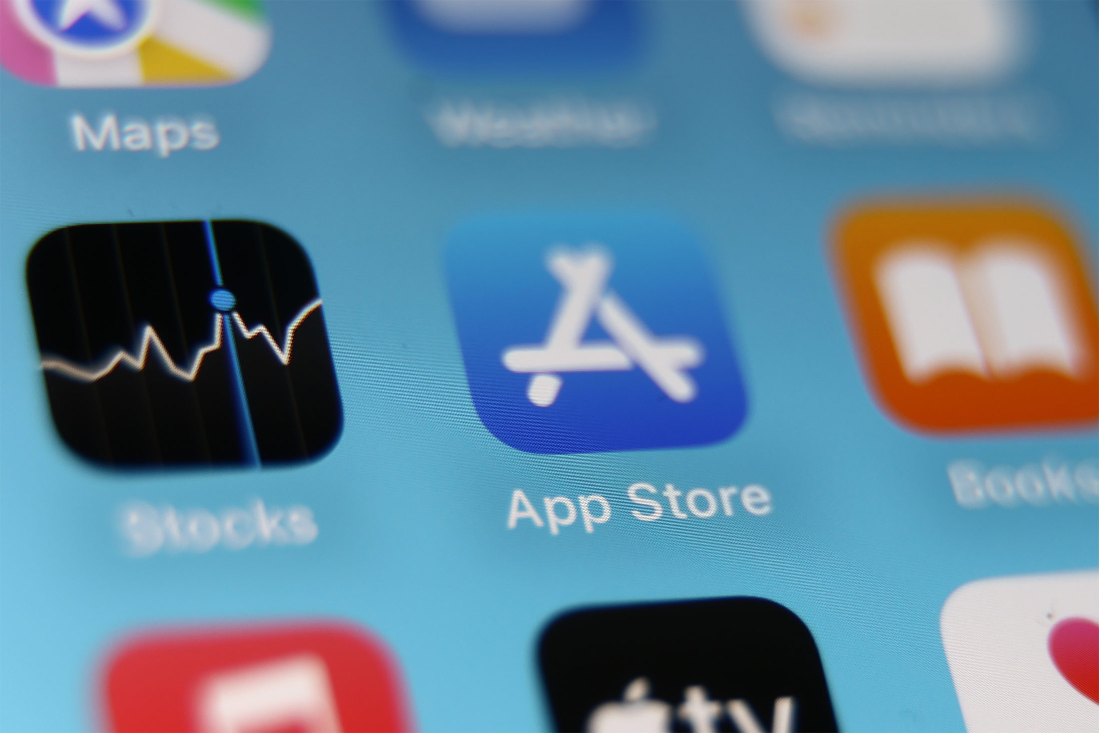 Apple to Enable Direct iOS App Downloads in EU, with a Catch