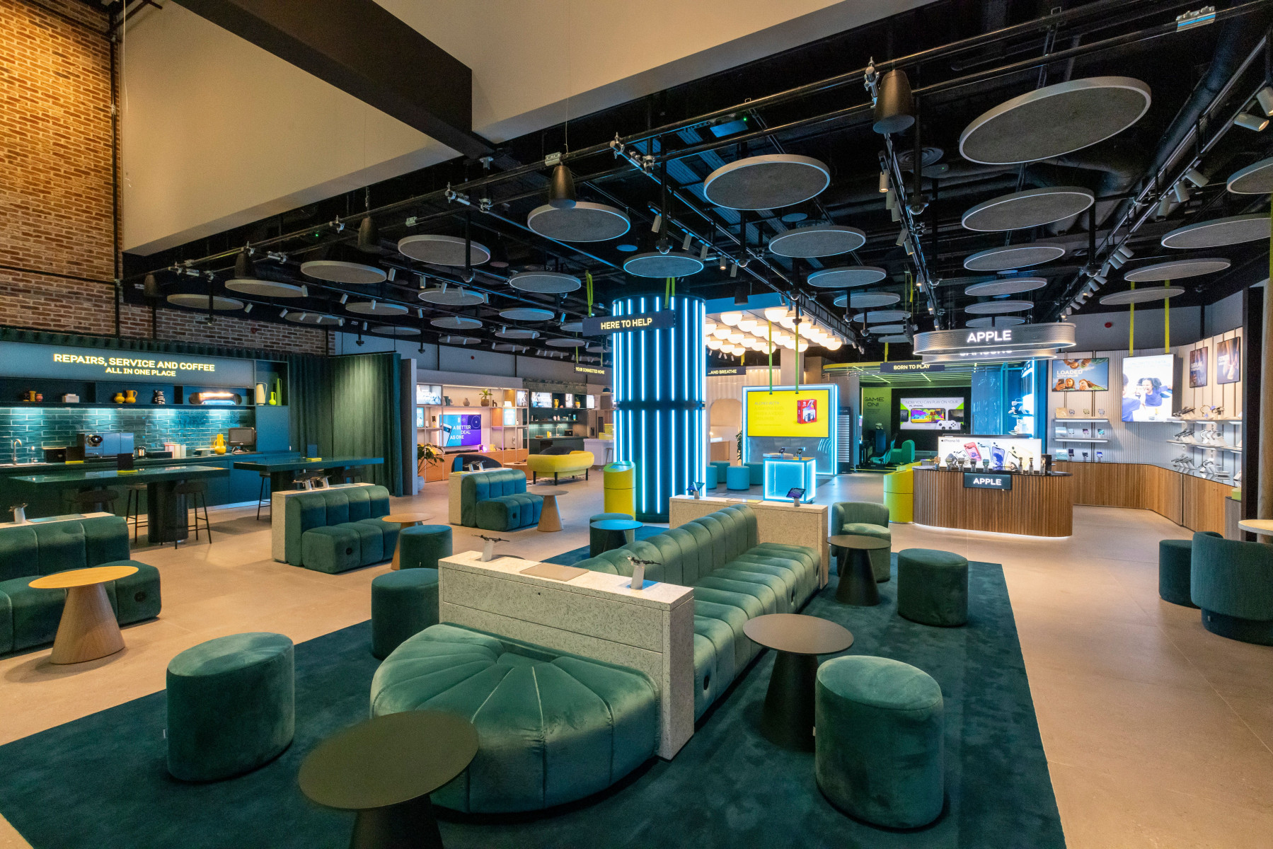 EE Launches Innovative Experiential Studio in London’s Westfield