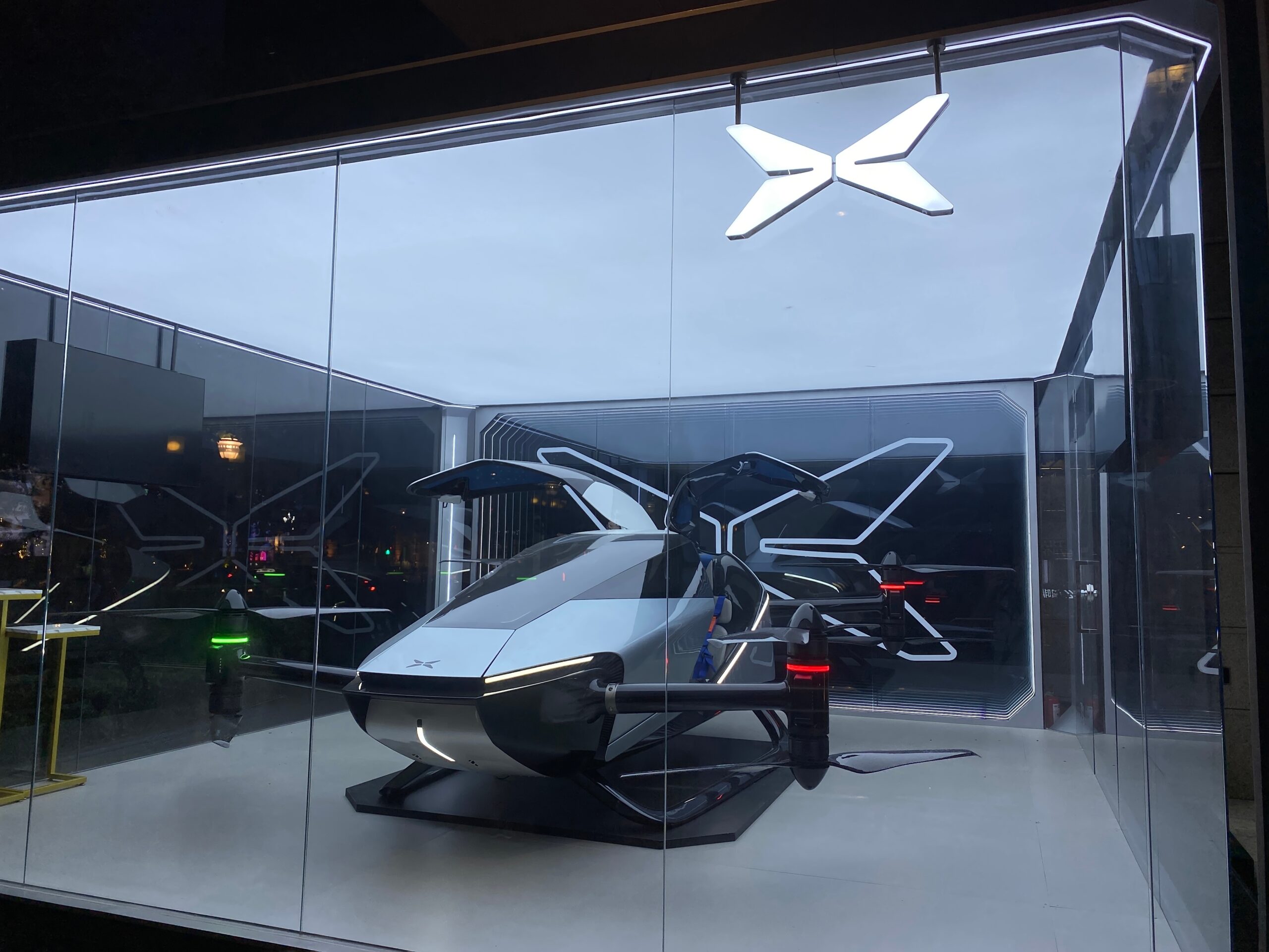 Alef’s Flying Car Preorders Soar to 2,850, Setting a New Record in Aviation