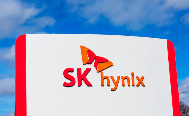 SK Hynix CEO expects HBM chips to make up a double-digit share of DRAM sales by 2024.