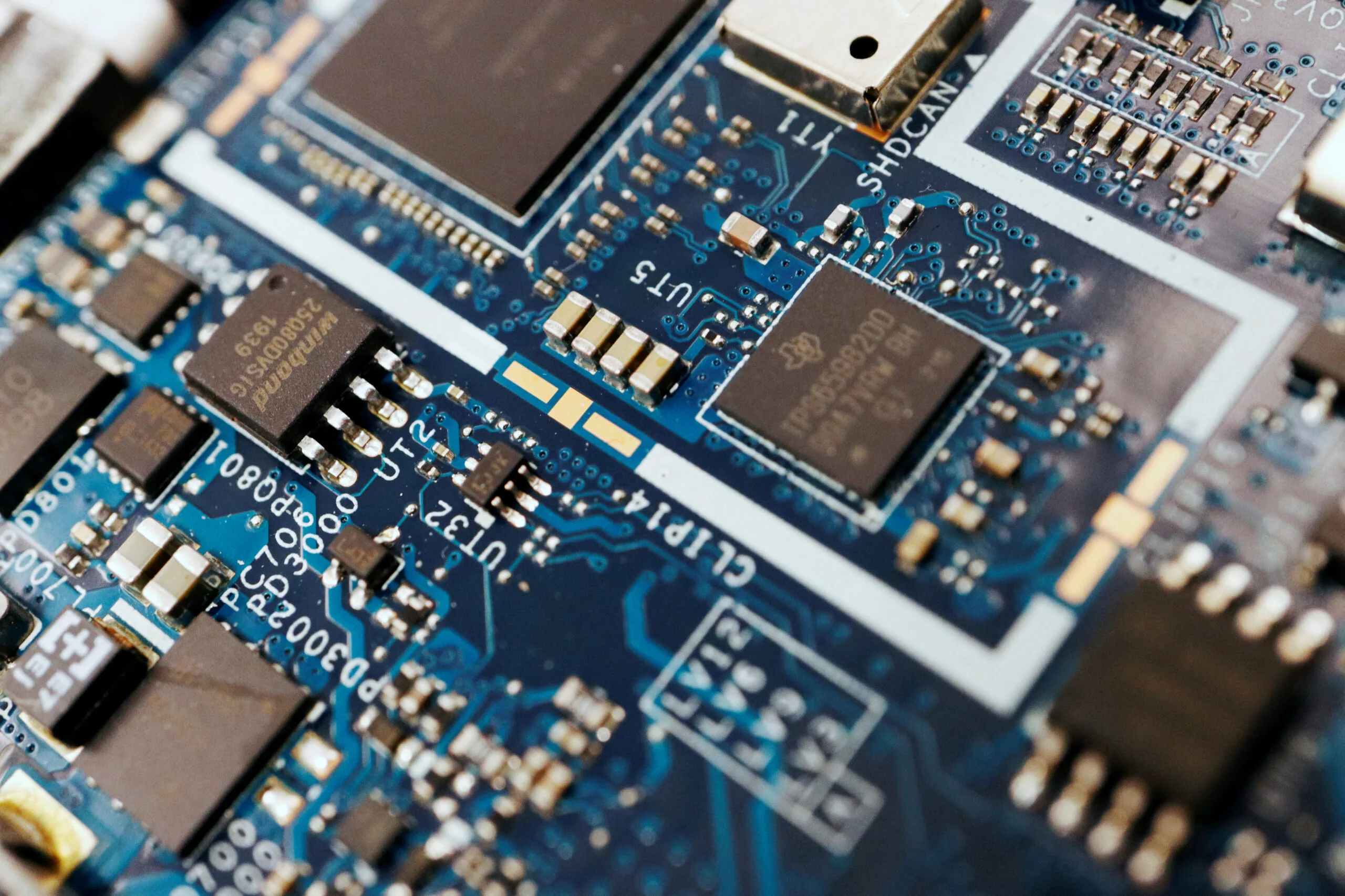 UK Invests $44M to Join EU’s $1.4B Semiconductor Research Fund