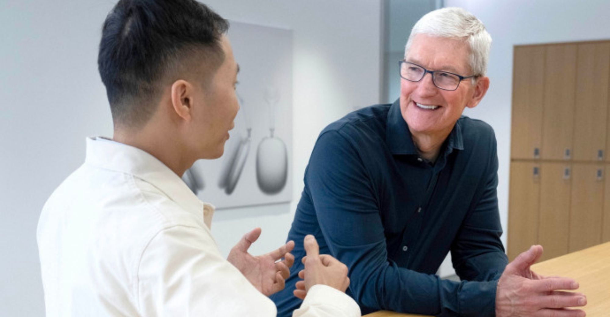 Apple CEO Tim Cook Tours Shanghai Amid Challenges in China Sales