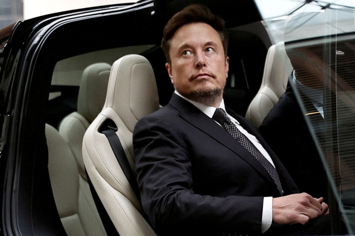 Elon Musk in Beijing to Advance Tesla’s Self-Driving Capabilities in China