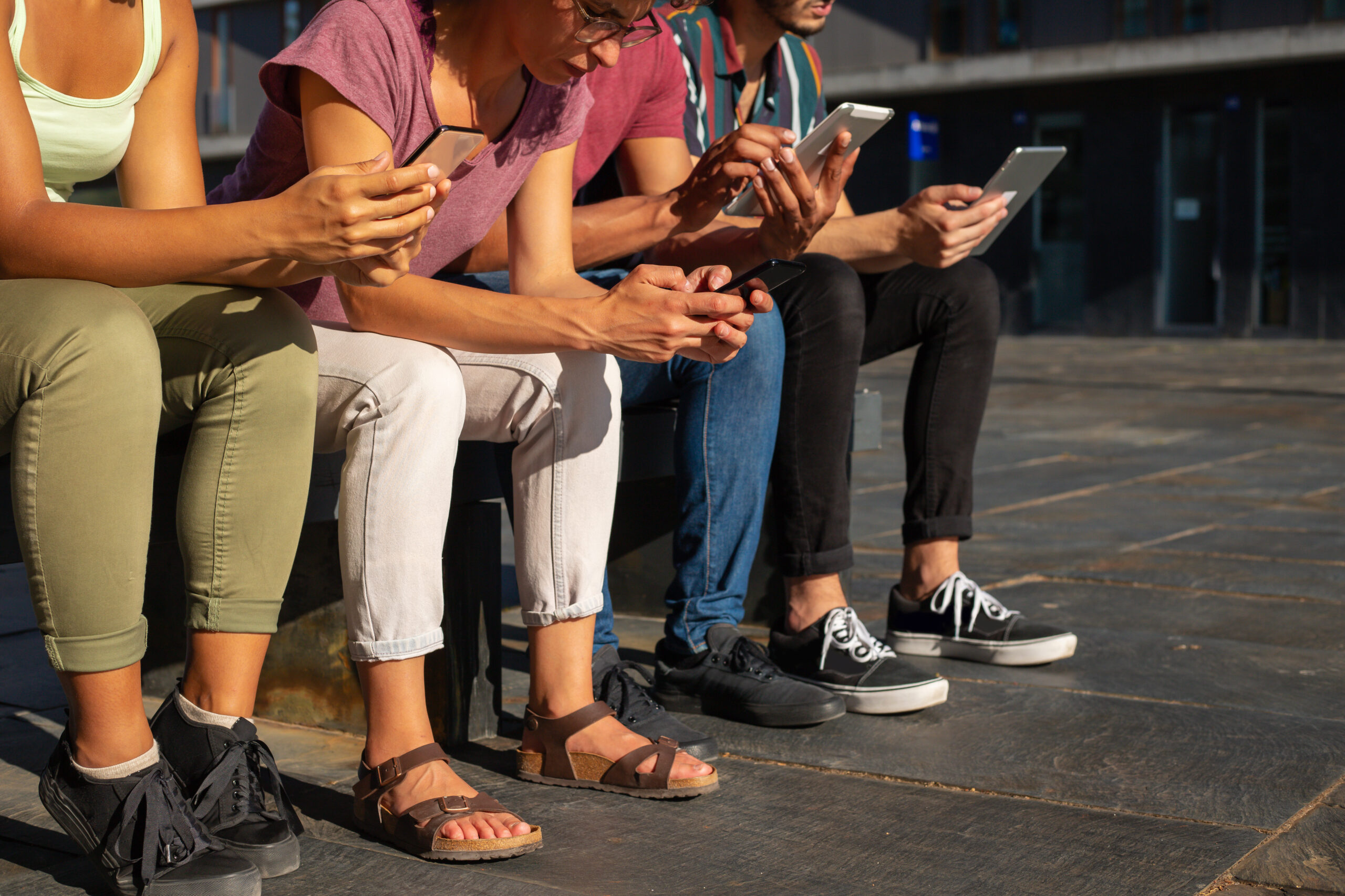 UK Ministers Consider Banning Smartphone Sales to the Youth