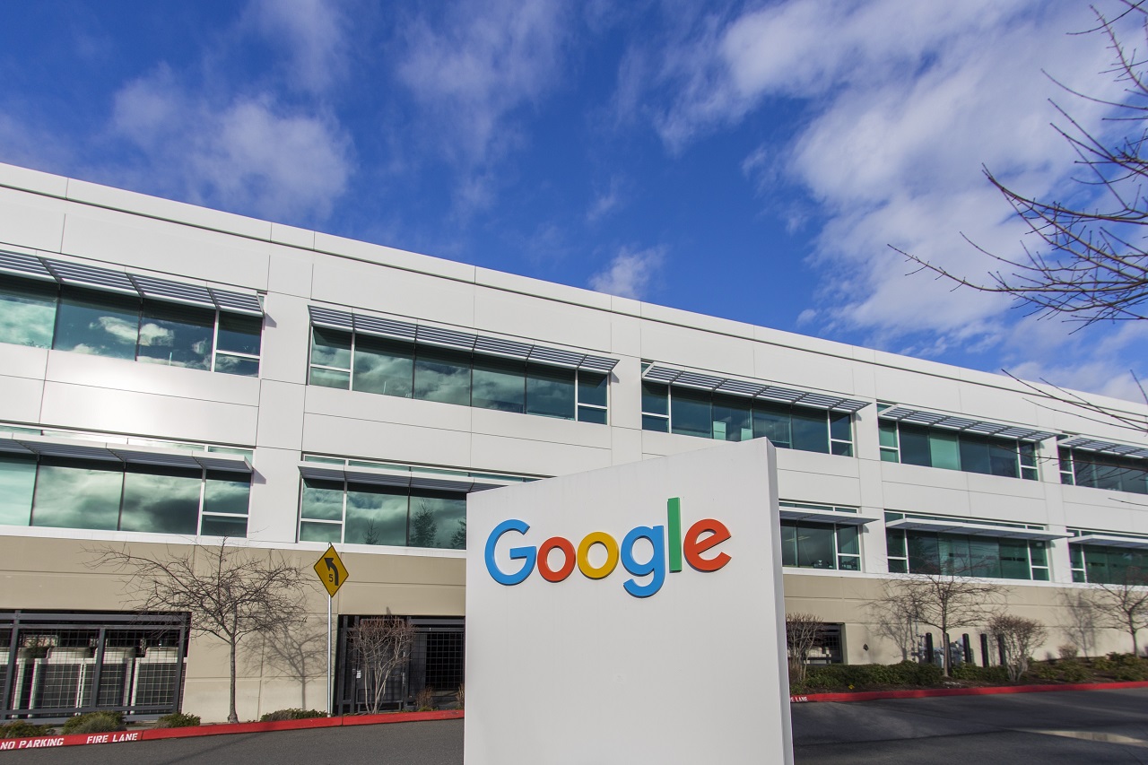 Google Temporarily Blocks Links to California News Sites