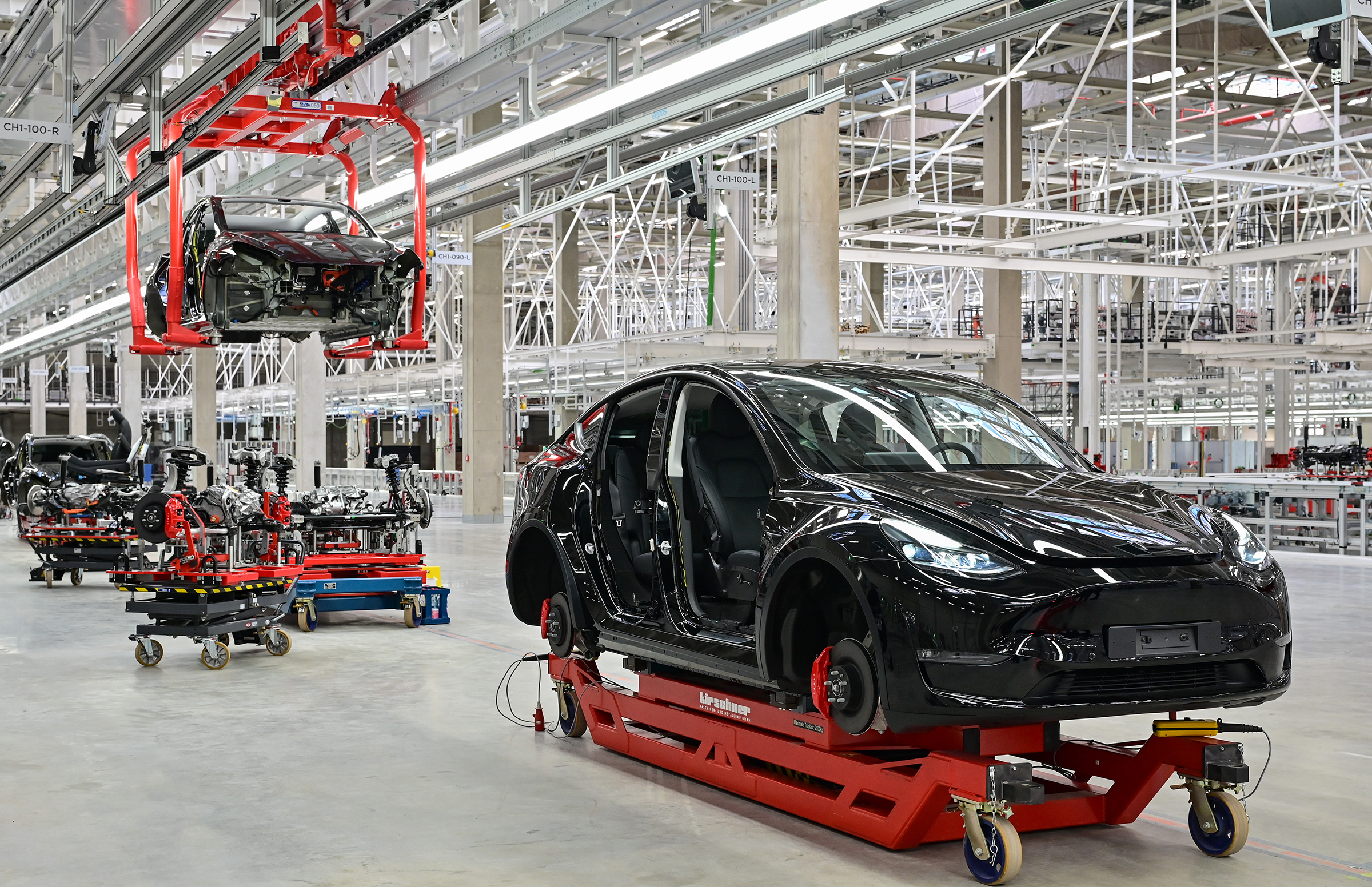 Tesla Pulls Back from Next-Gen ‘Gigacasting’ Manufacturing Process