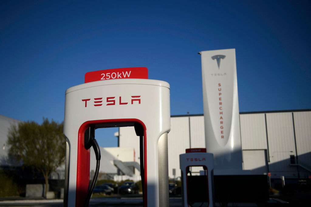 Musk Reverses Course, Rehires Supercharger Team to Expand EV Charging Stations