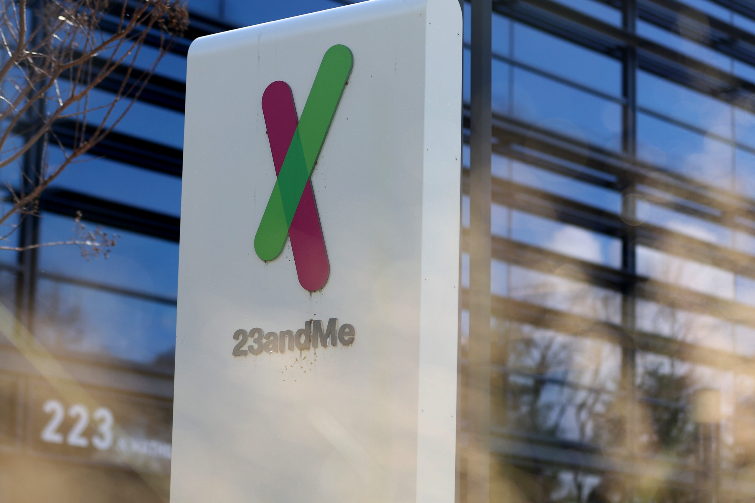 UK and Canadian Regulators Investigate 23andMe Data Breach