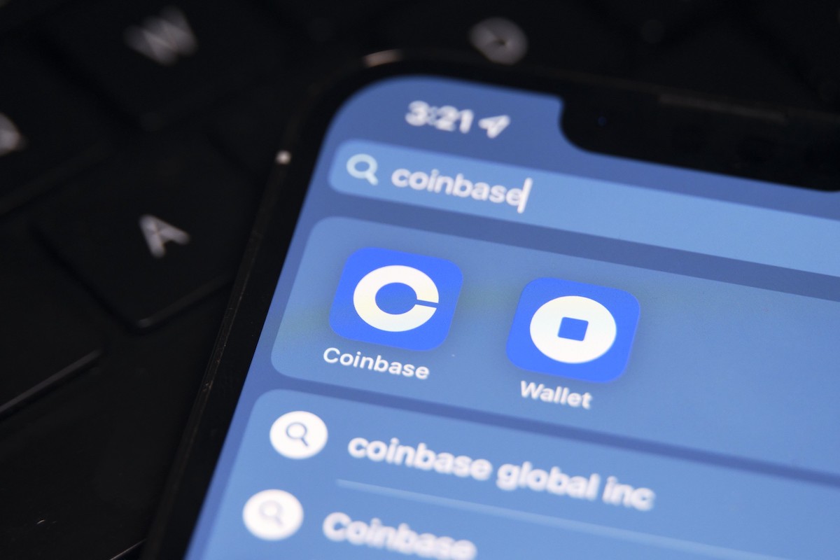 US Government Transfers 3,940 Bitcoin to Coinbase Exchange