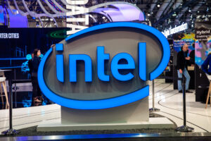 Intel challenges AMD with new data center processors