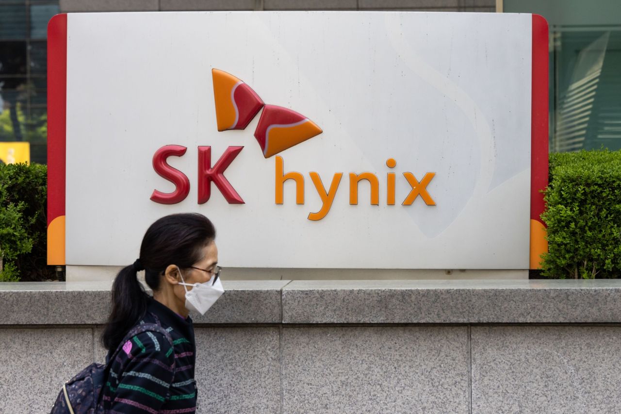 SK Hynix Achieves Record Quarterly Profit in 6 Years, Driven by AI Chip Dominance