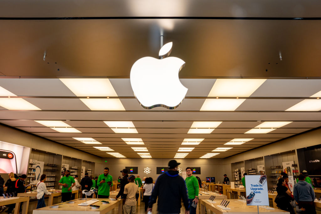 Apple Reaches First Union Agreement with US Retail Employees