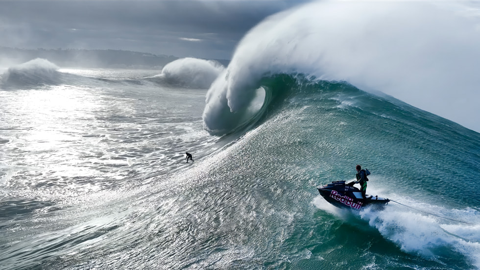 Red Bull: Big-Wave Surfing on Apple Immersive Video series