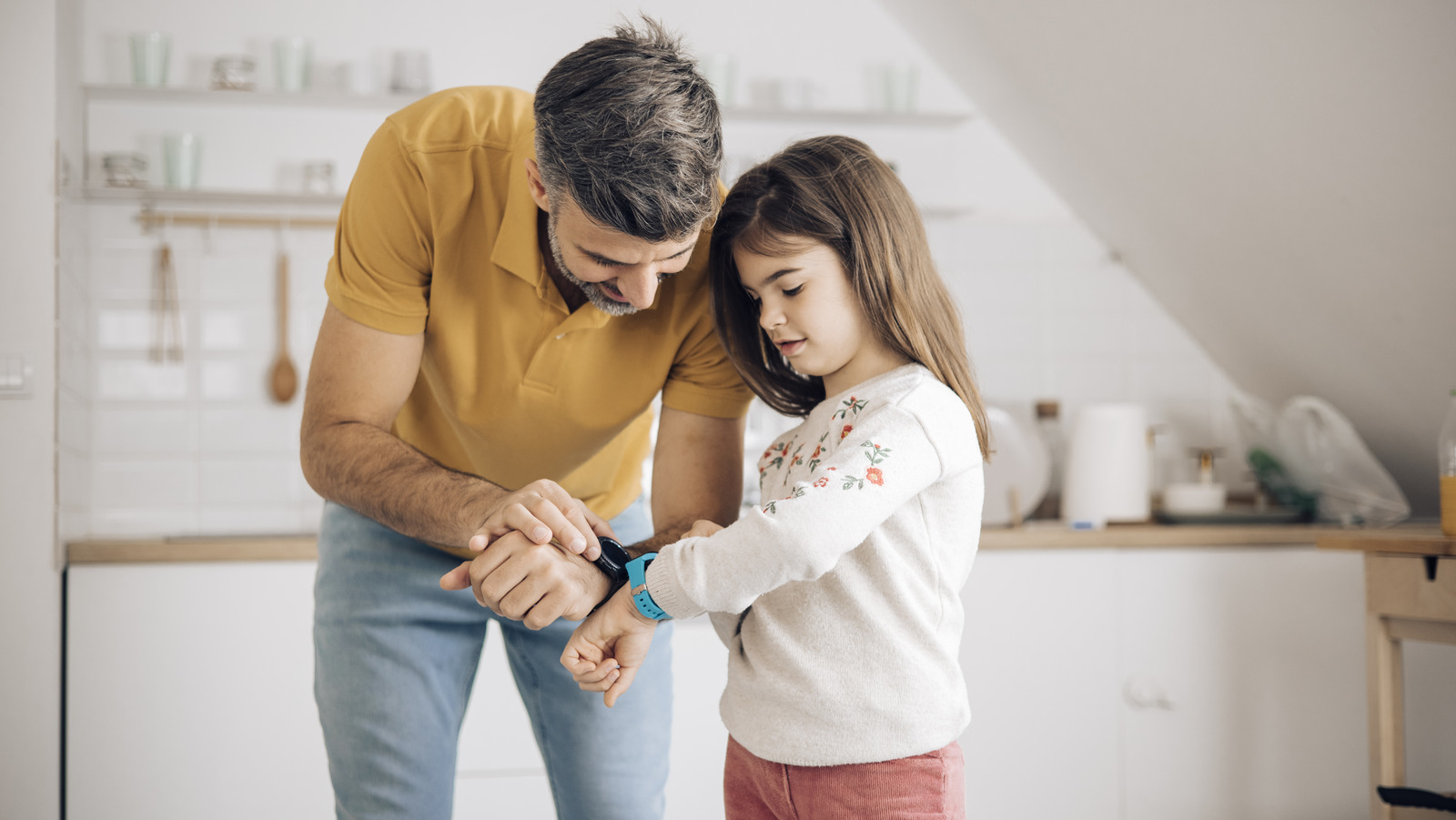 Apple Promotes Apple Watch for Kids Amid Smartphone Restrictions in Schools