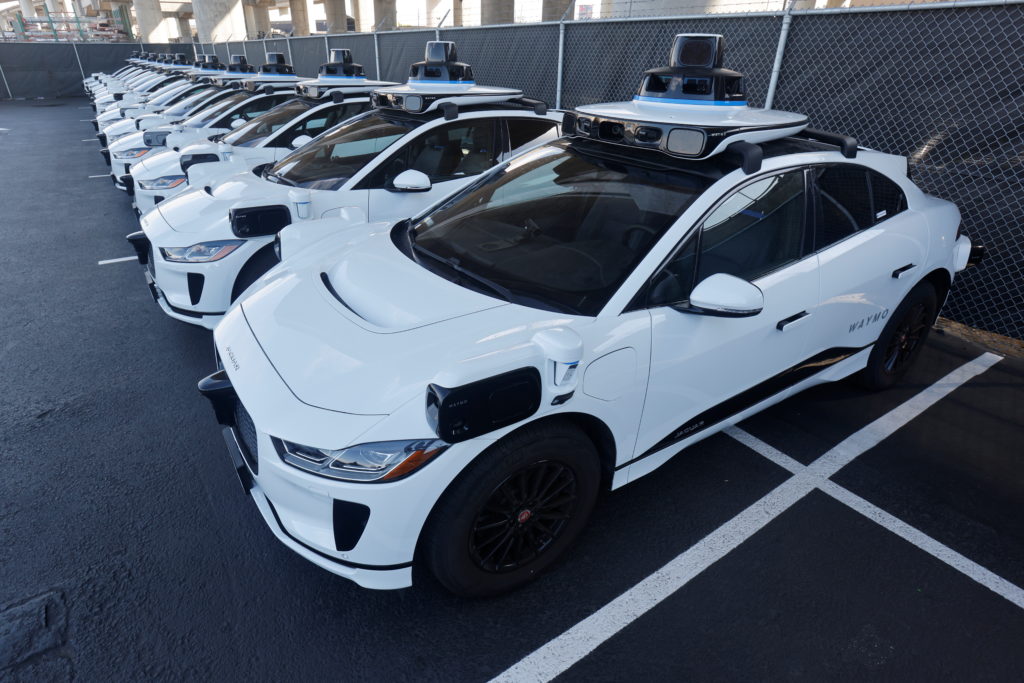 Waymo Robotaxis Cause Late-Night Noise Disruption in San Francisco Neighborhood