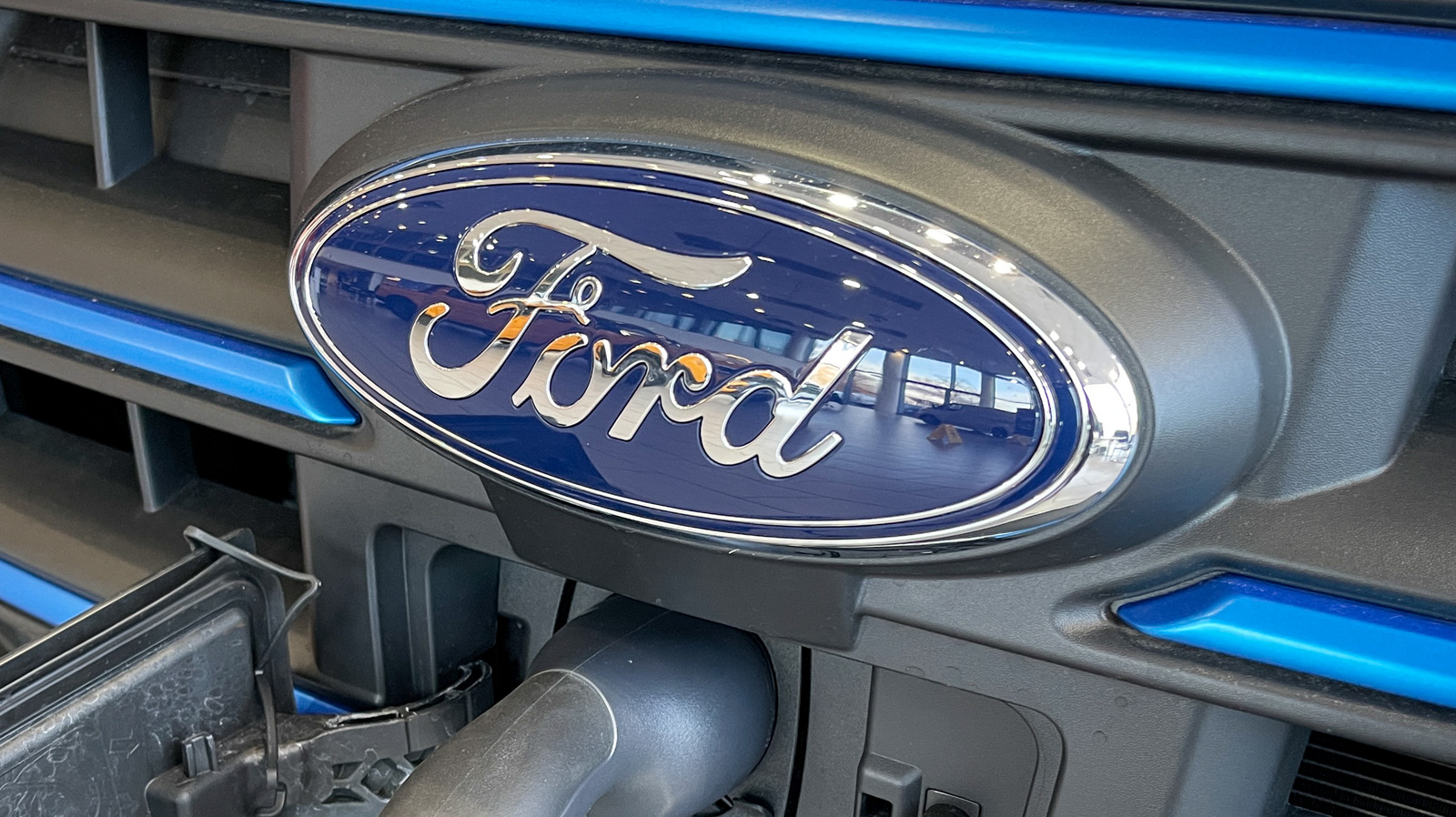 Ford Ends Electric SUV Project, Delays Futuristic Truck