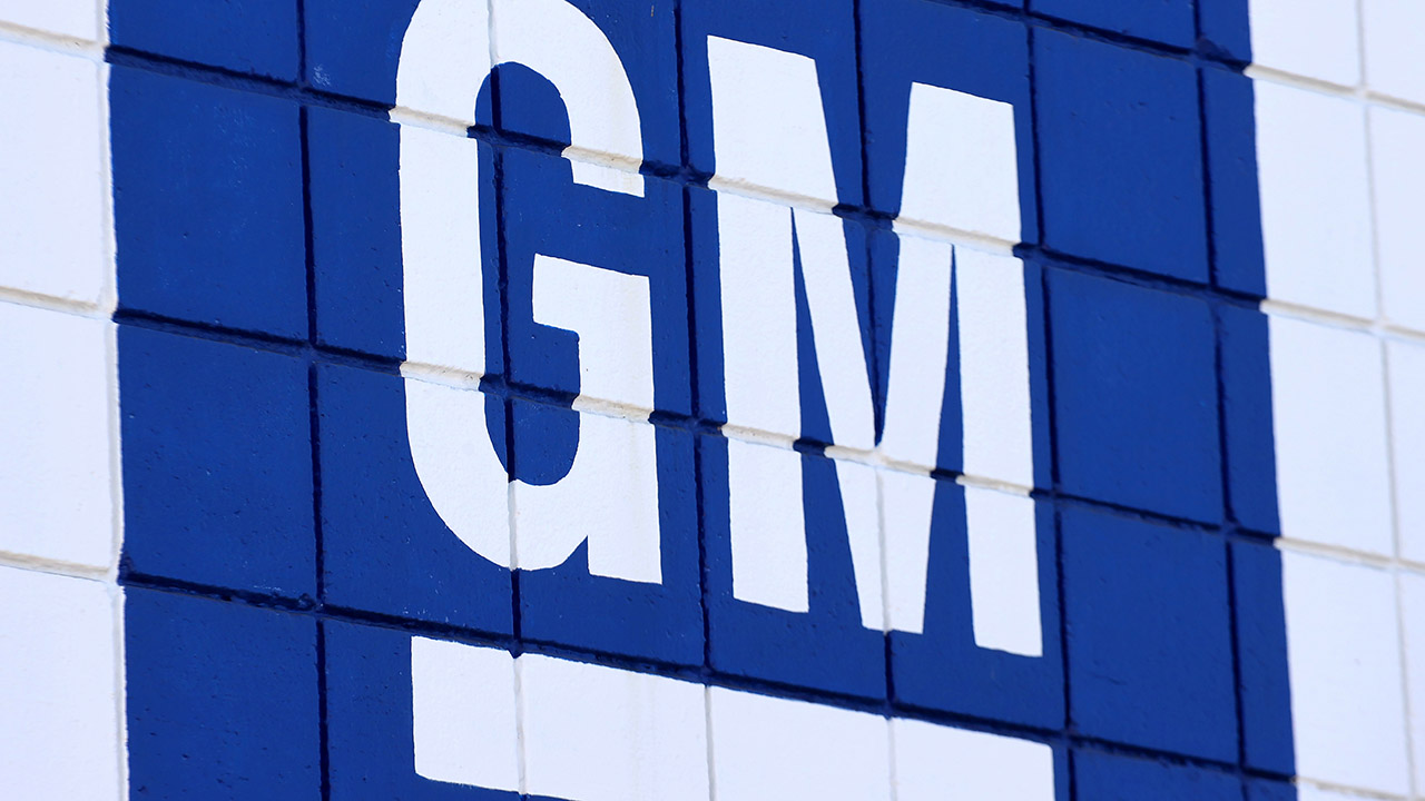 GM Restructures Software Division with 1,000 Workforce Reduction