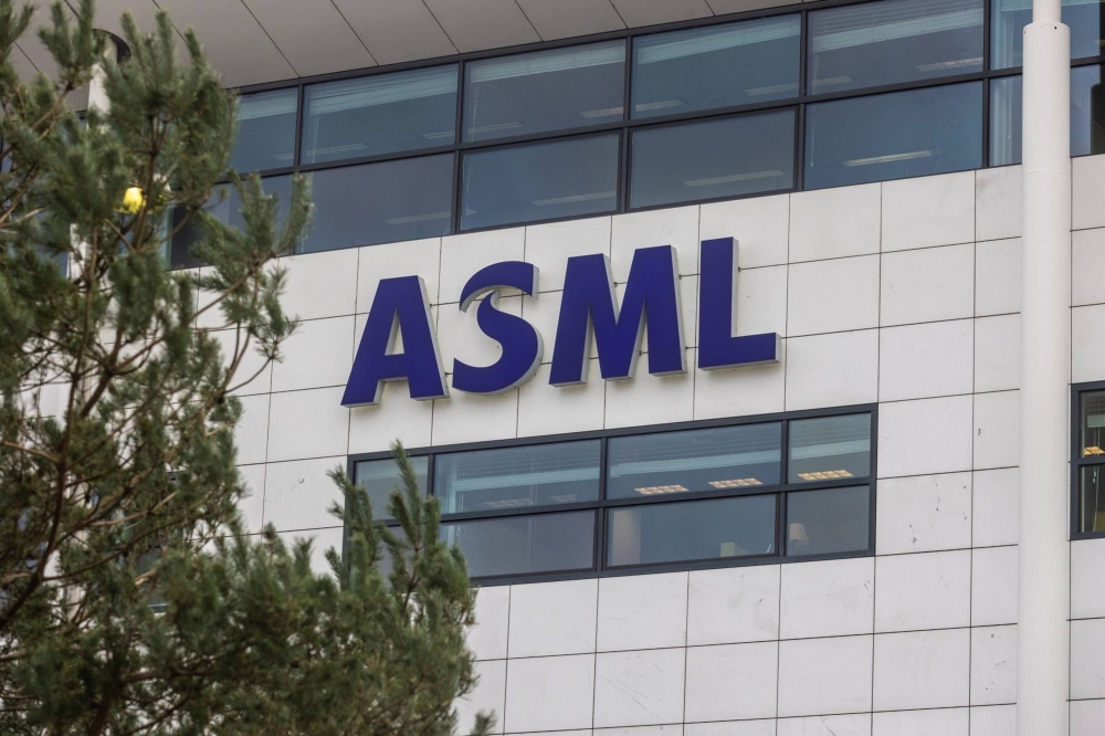 Netherlands considers ASML’s interests in potential China export rules