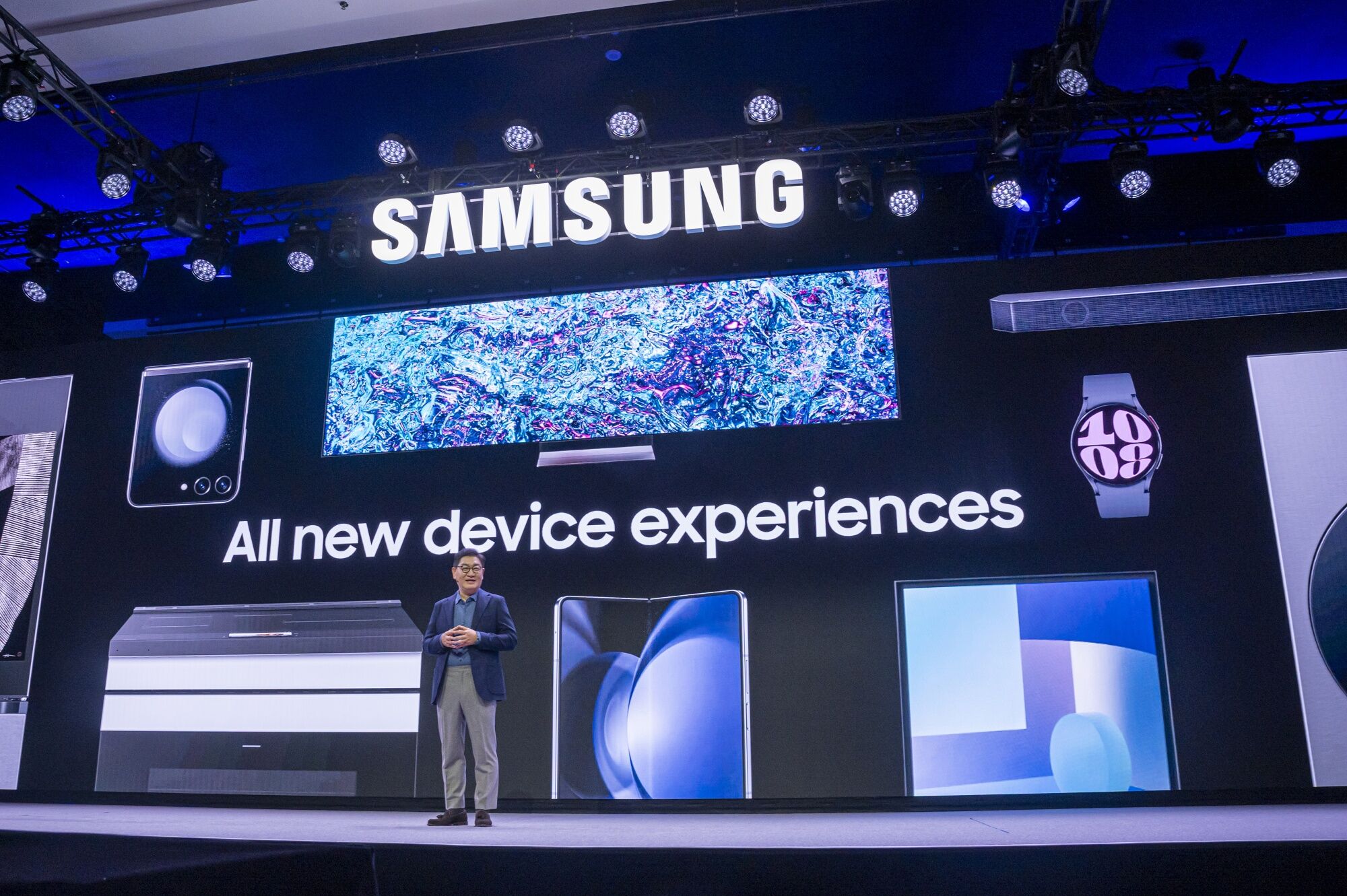 Samsung Expands OLED Manufacturing with $1.8 Billion Vietnam Investment