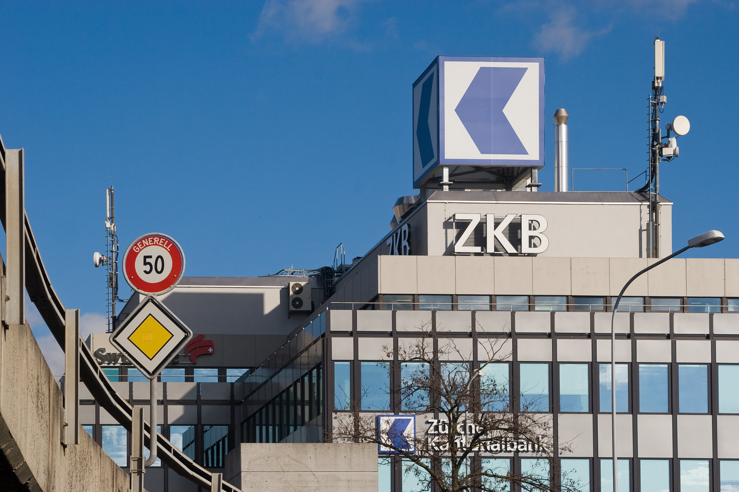 Major Swiss Bank ZKB Initiates Trading Services for Bitcoin and Ether