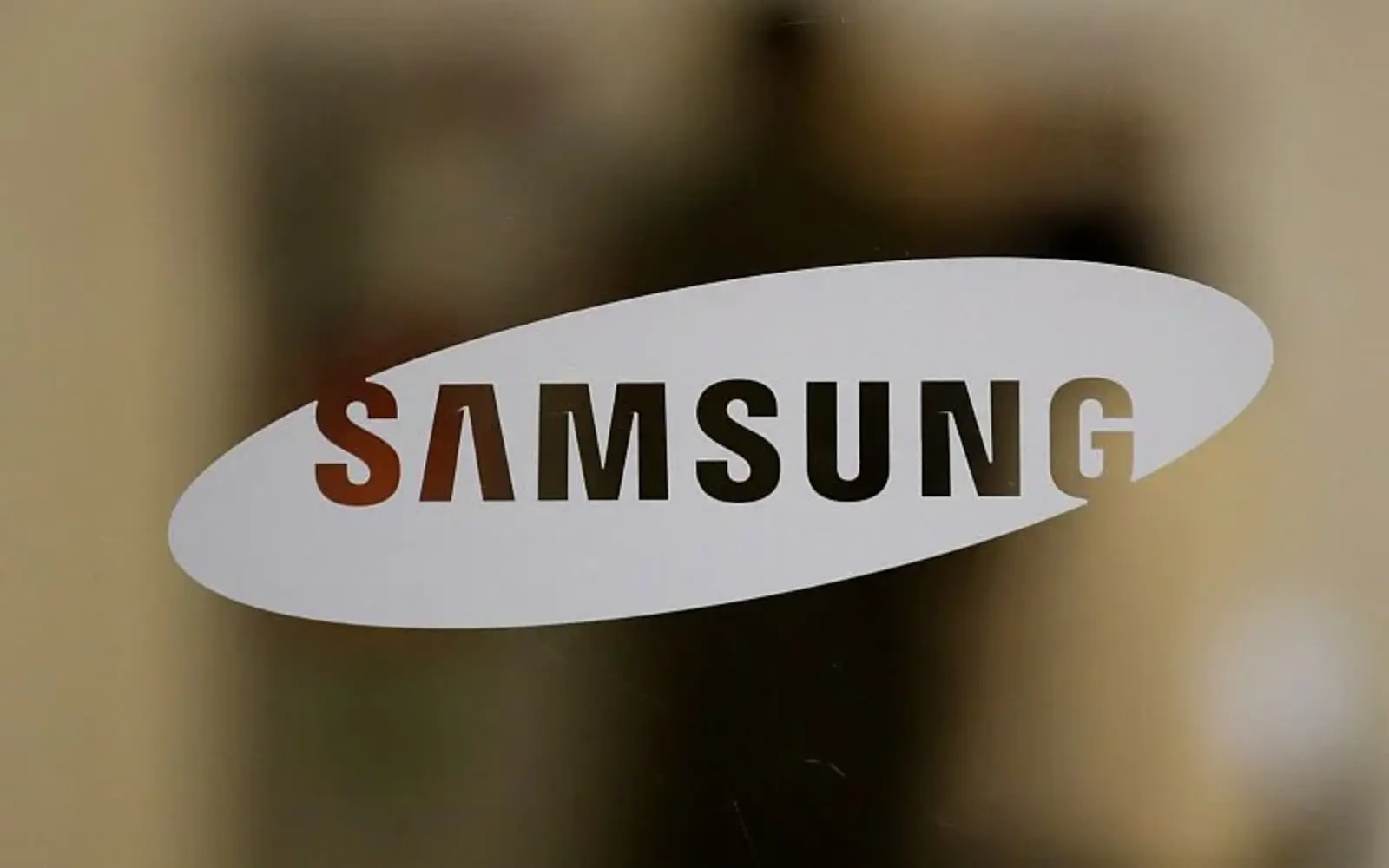 Samsung Workers Extend India Plant Strike After Failed Negotiations