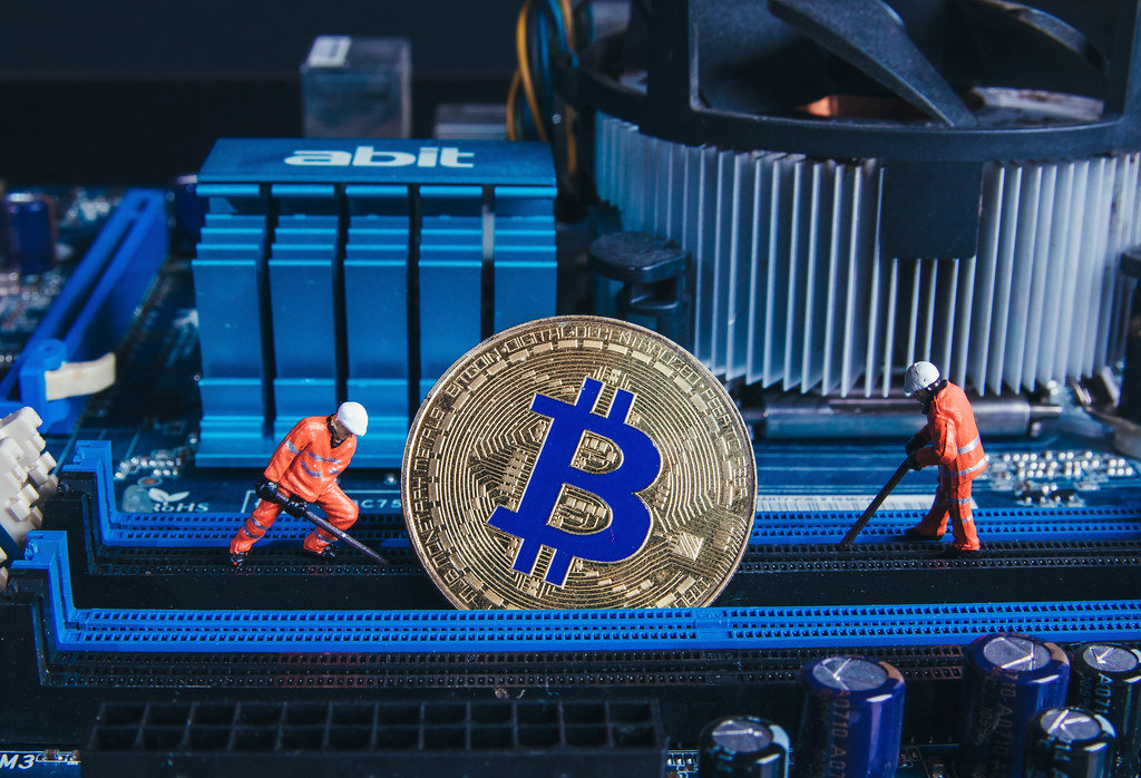 Bitcoin Miners Show Mixed Performance in September Amid Market Volatility