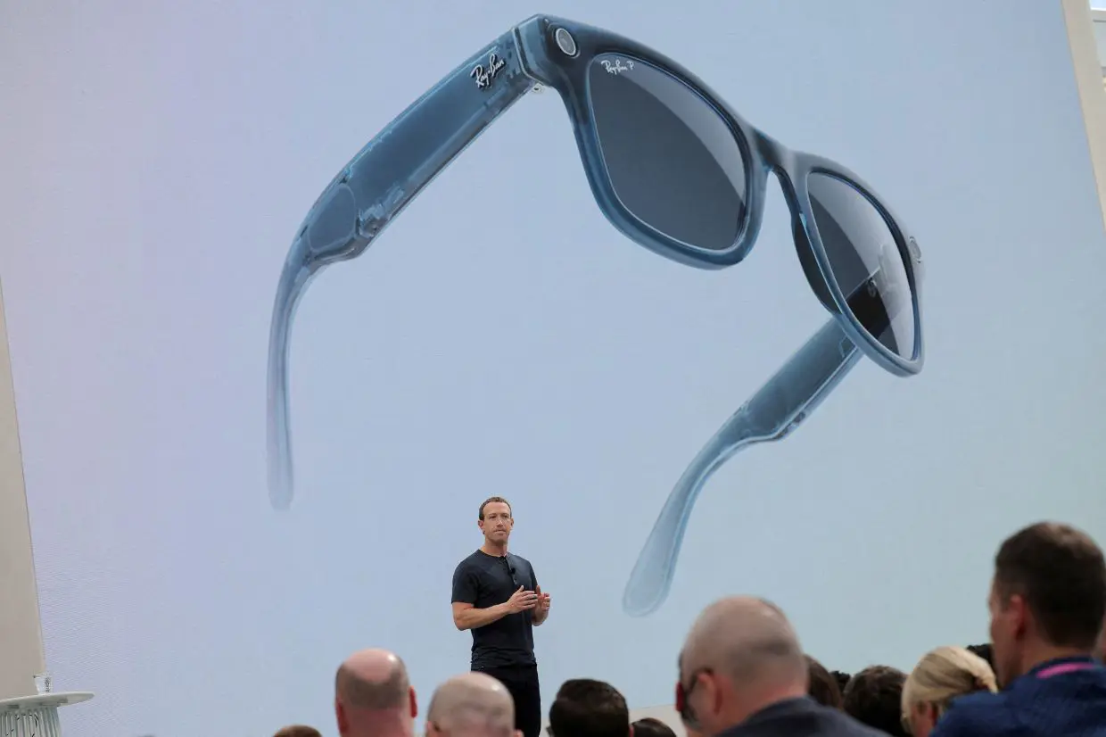 Tech Titans Bet Big on Augmented Reality: Meta, Snap, and More