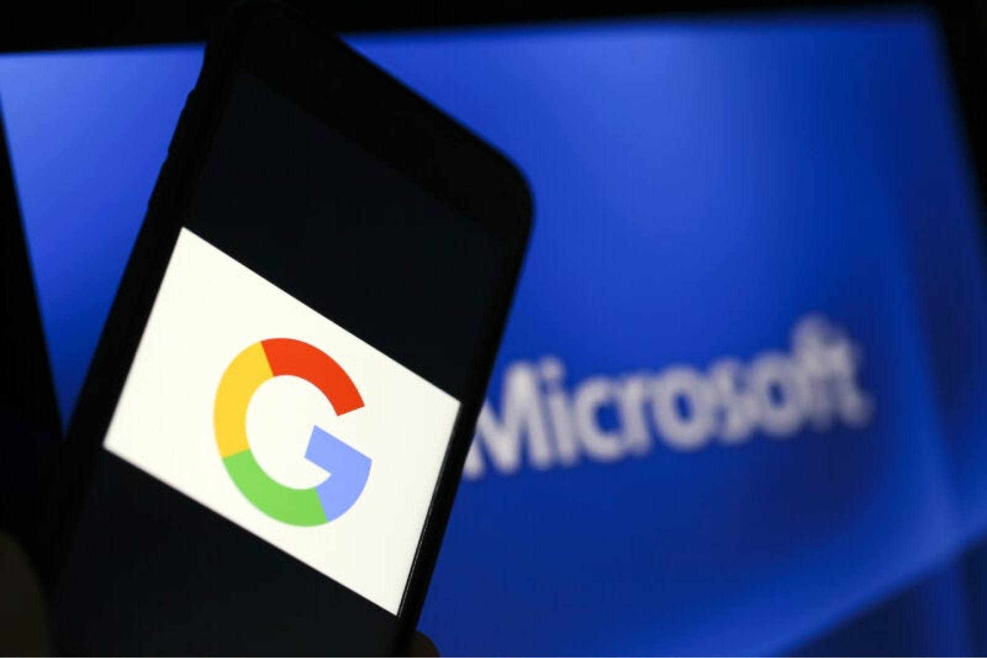 Microsoft Points to Google in Alleged Lobbying Against Its Cloud Services