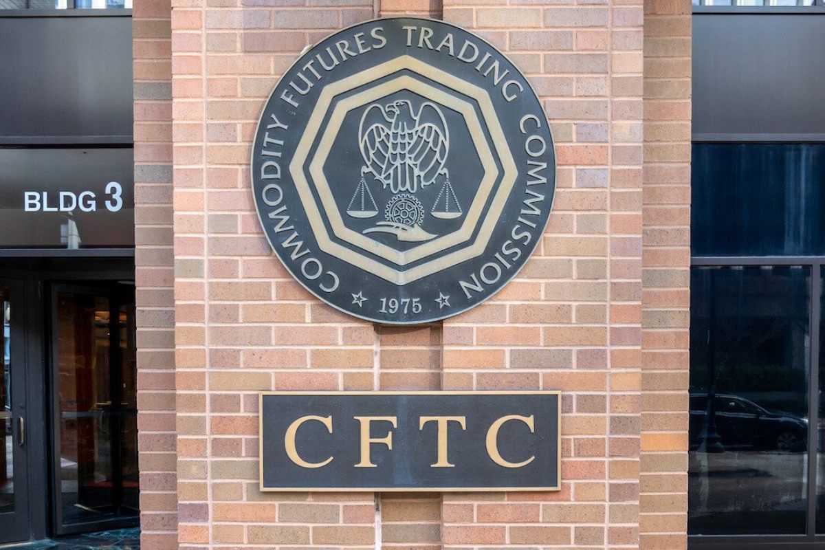 Coinbase Pushes CFTC for Documents to Defend Against SEC