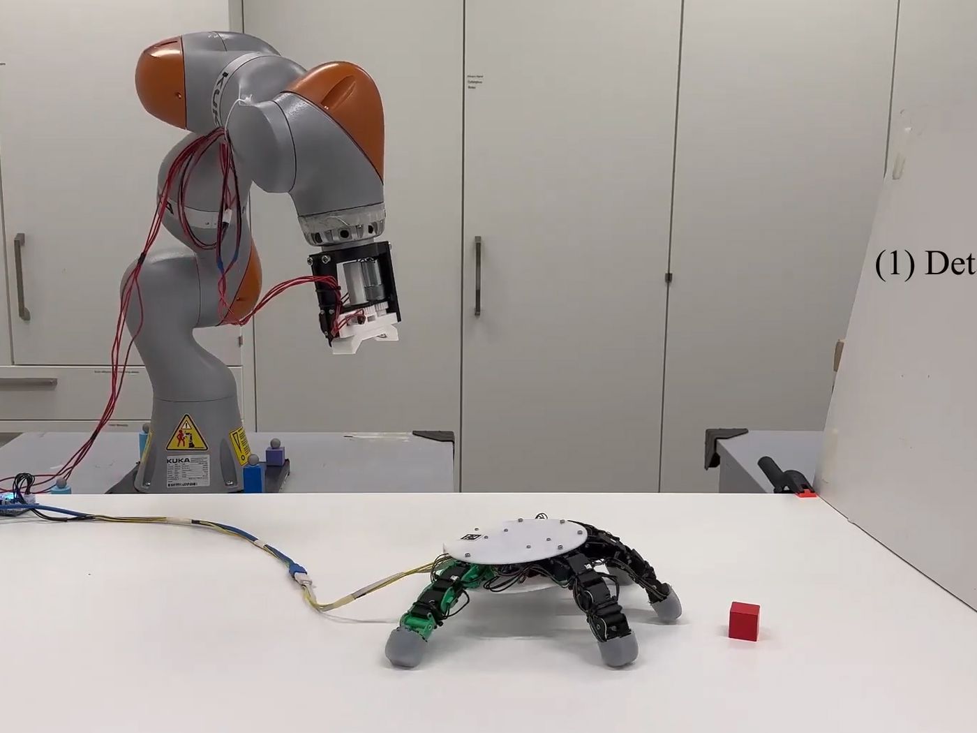 New Robotic Hand Crawls Like a Spider While Picking Up Items