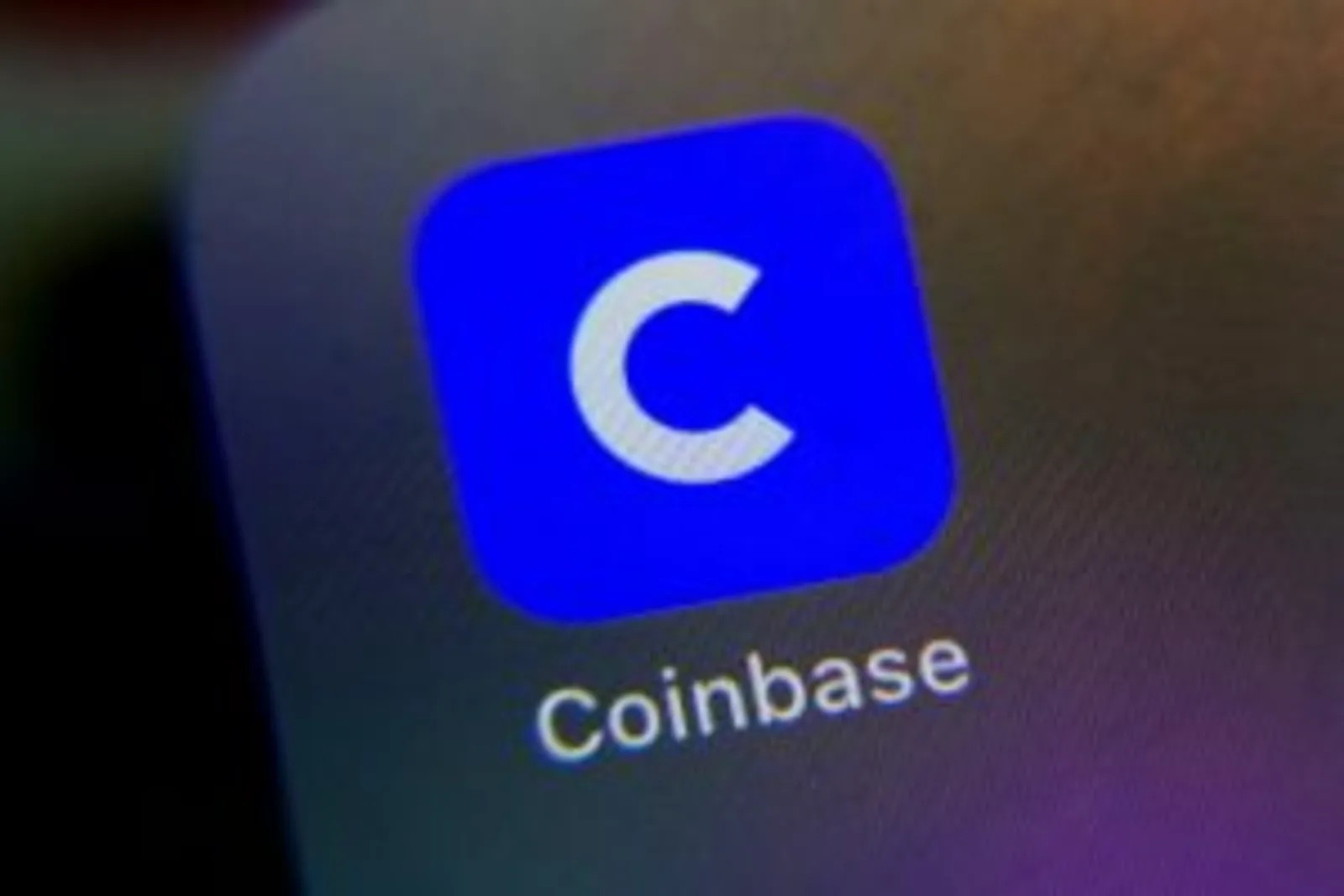 Coinbase Faces Allegations of $300 Million Listing Fees by Justin Sun