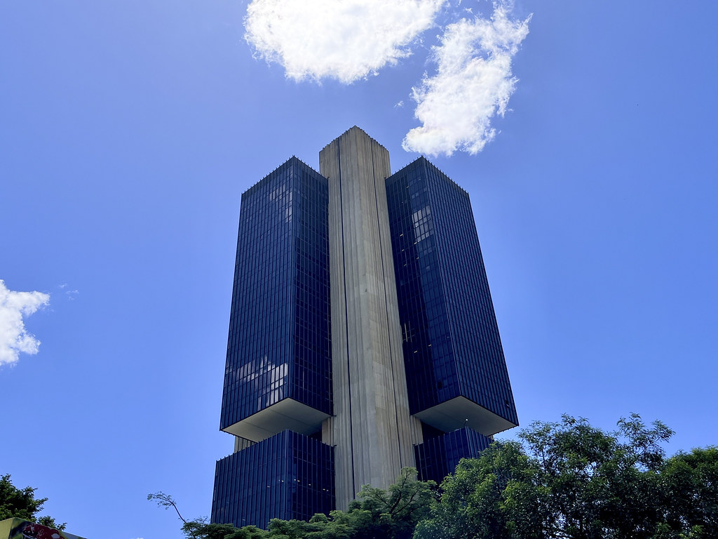 Collaboration Among Chainlink, Microsoft, and Banco Inter in Brazilian CBDC Pilot