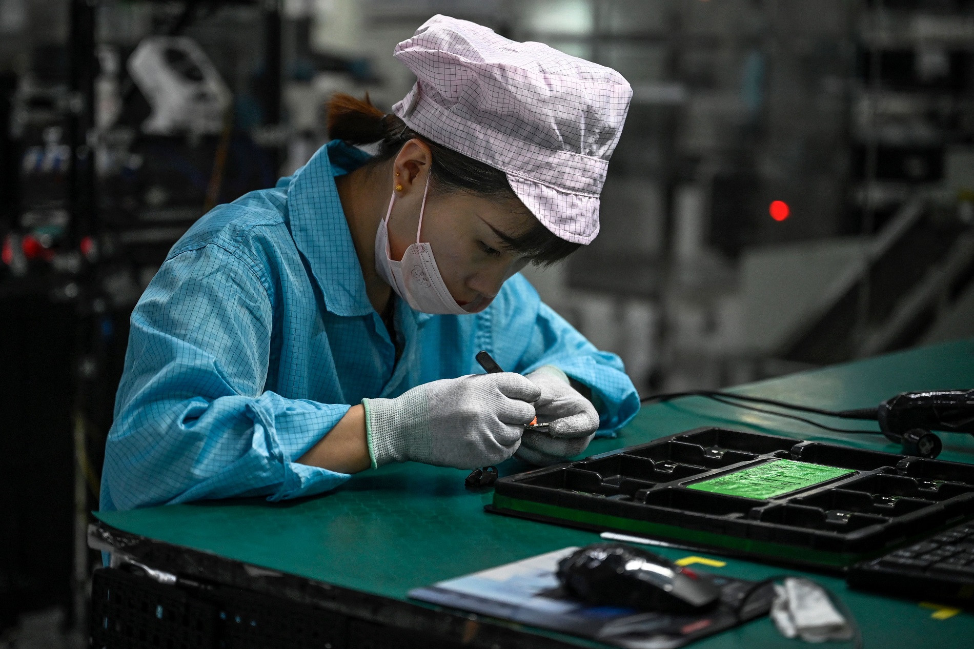 China Prepares for Trump’s Policies with Boosted Chip Equipment Purchases