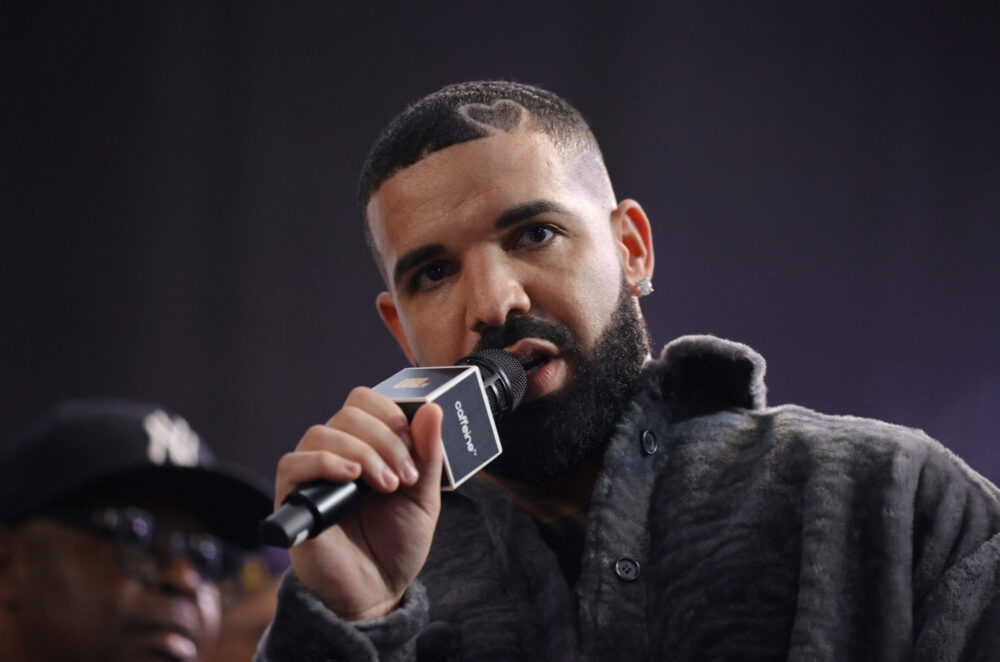 Drake Accuses Universal Music Group of Using Bots to Boost Kendrick Lamar’s Hit ‘Not Like Us’