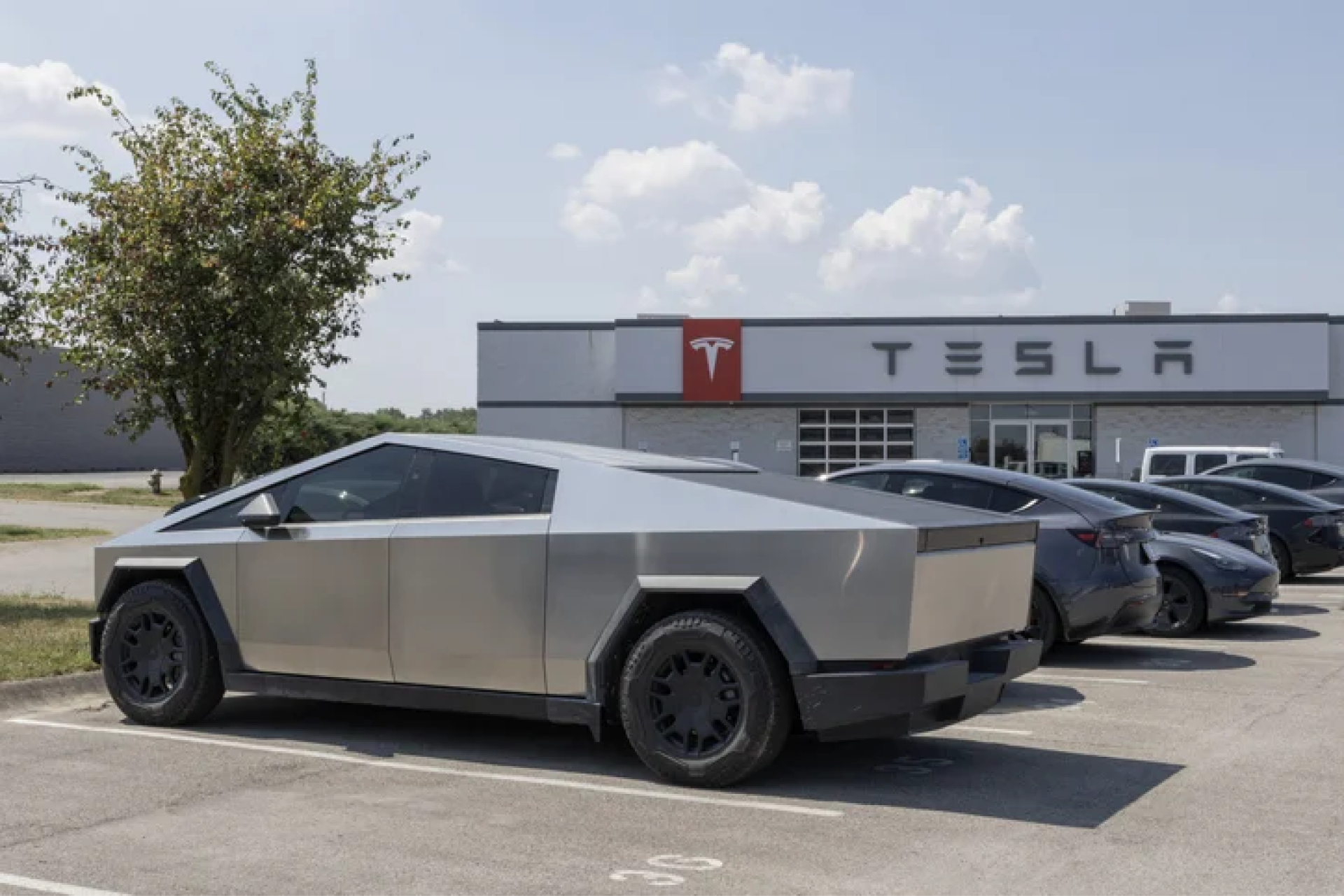 Tesla’s Cybertruck Hits Sixth Recall in a Year for Faulty Inverters