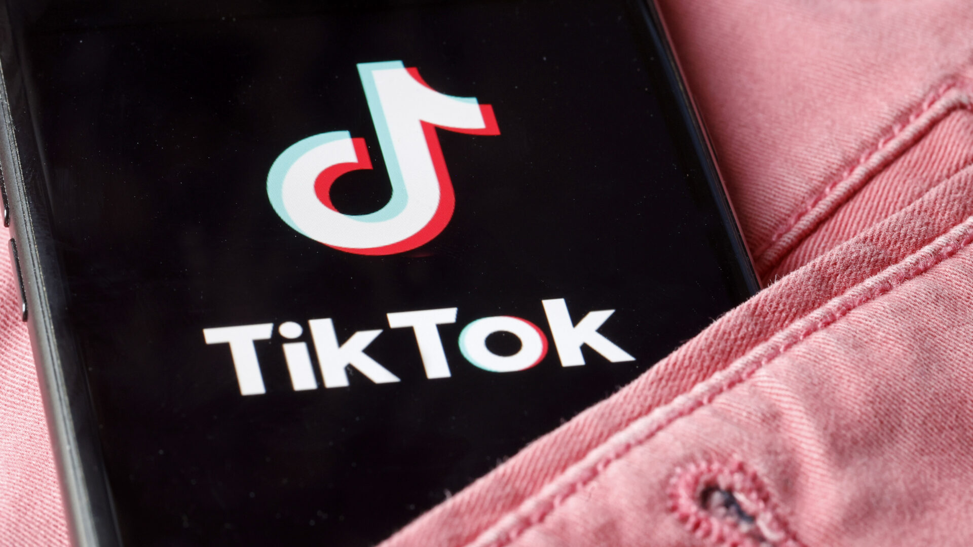 TikTok Plans to Limit Beauty Filters for Teens