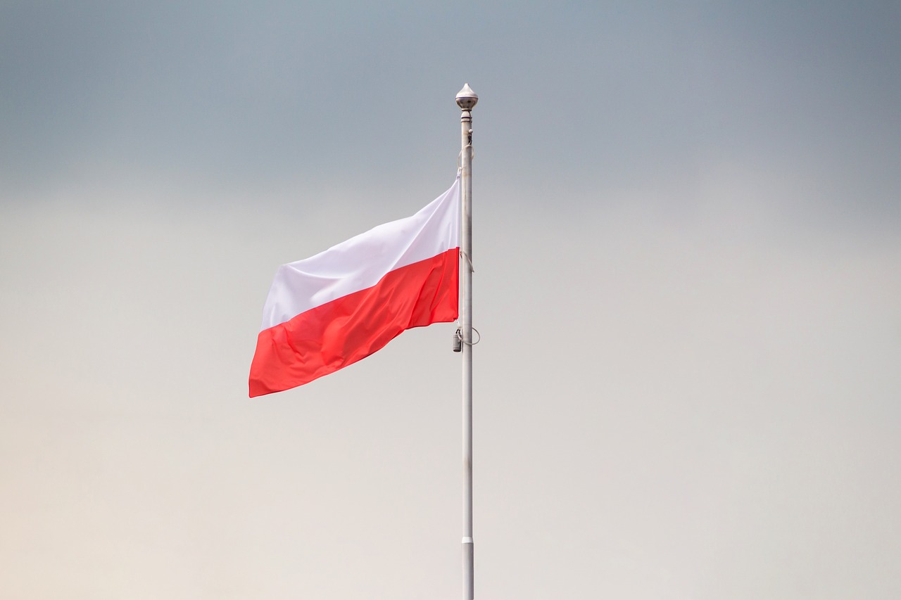 Polish Presidential Candidate Pledges Support for Strategic Bitcoin Reserve