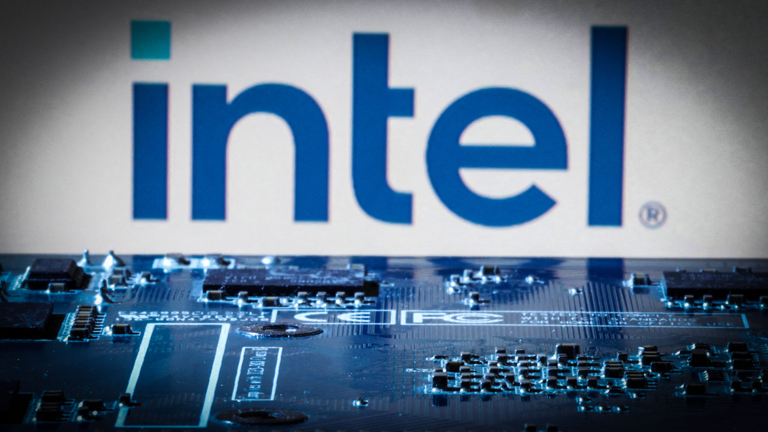 Intel Leaders Discuss Possible Manufacturing Spinoff