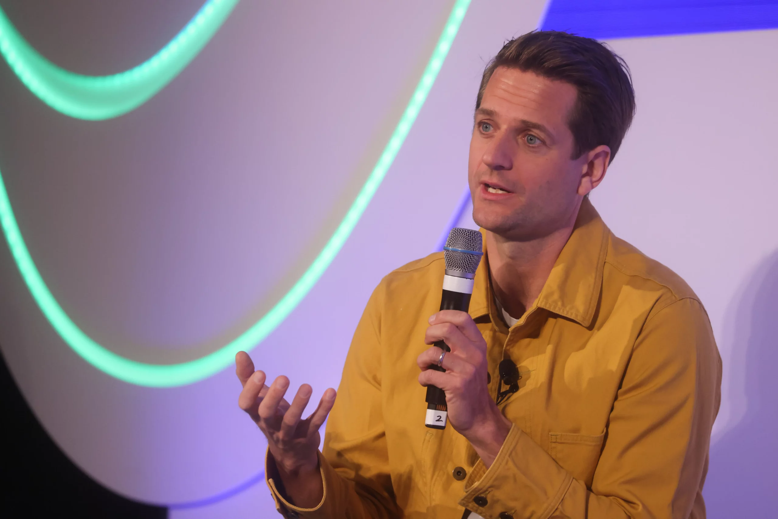 Klarna’s Workforce Strategy Highlights AI’s Role but Leaves Room for Humans