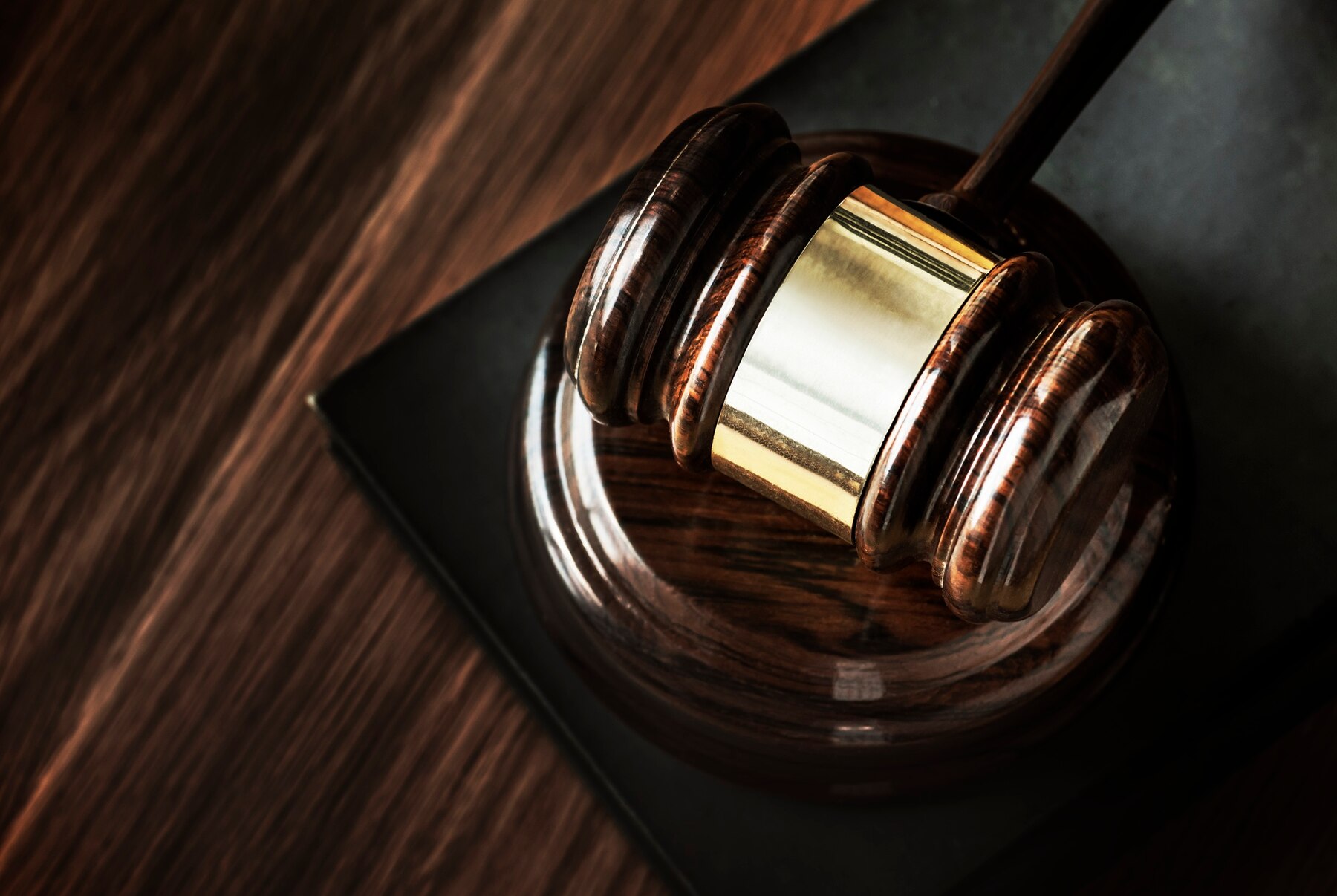 Coinbase to Sever Ties with Law Firms Employing Former Anti-Crypto Regulators