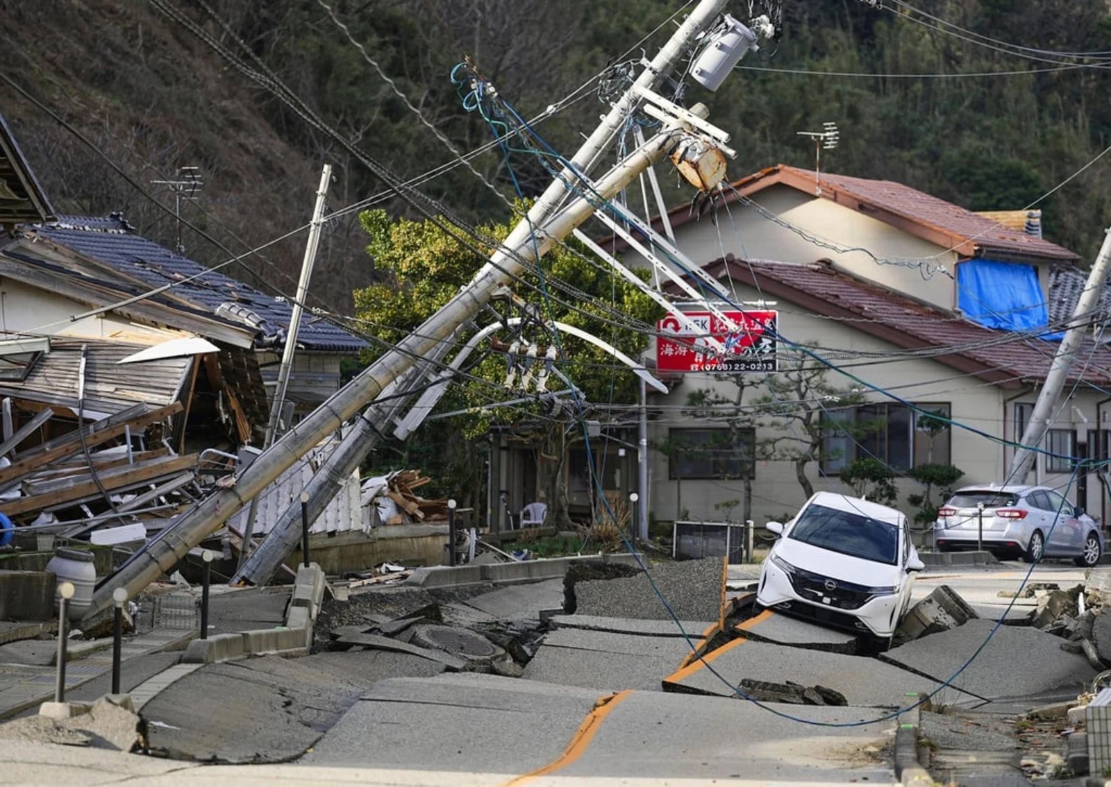 Southern Japan Jolted by 6.9 Magnitude Earthquake, Triggers Tsunami Advisory