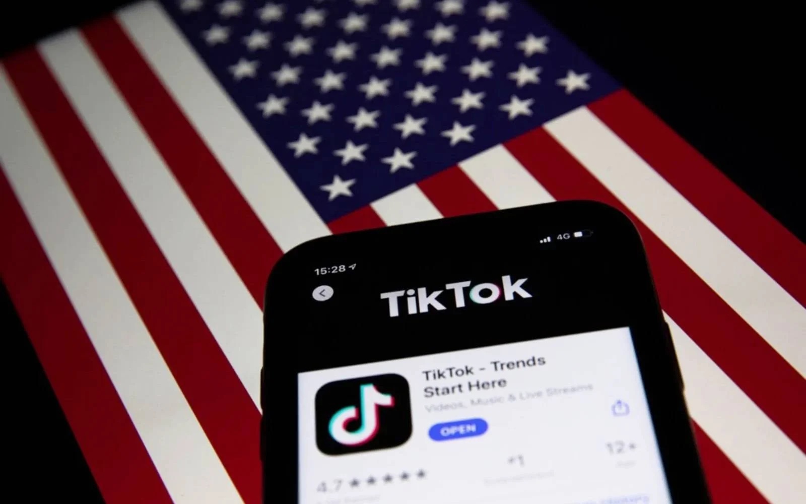 Trump Considers Musk or Ellison for TikTok Takeover as U.S. Deadline Looms