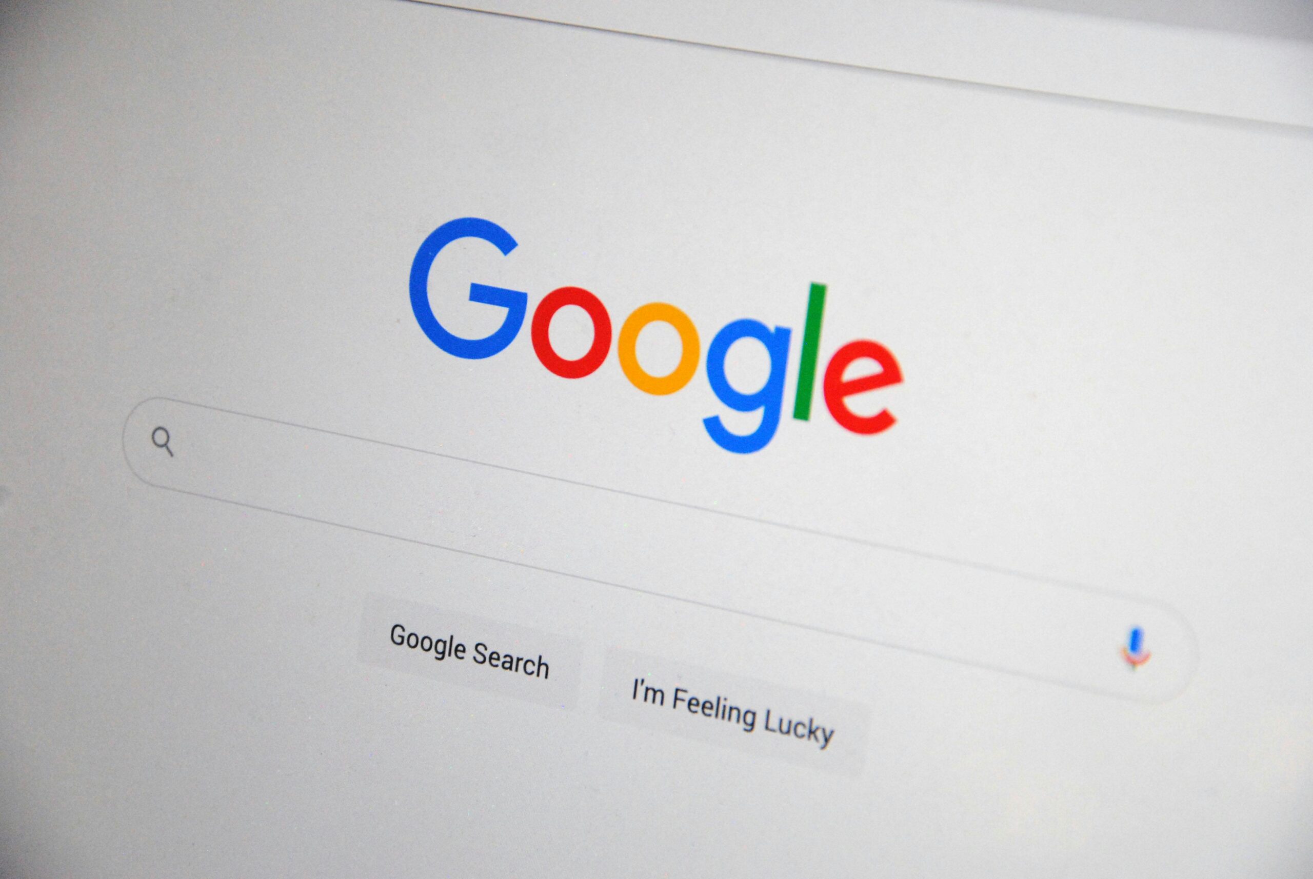 Surge in Google Searches as Meta Ends Fact-Checking on Social Media