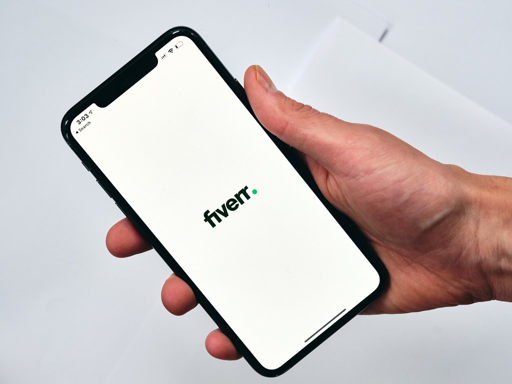 Fiverr Encourages Gig Workers to Leverage AI for Enhanced Productivity