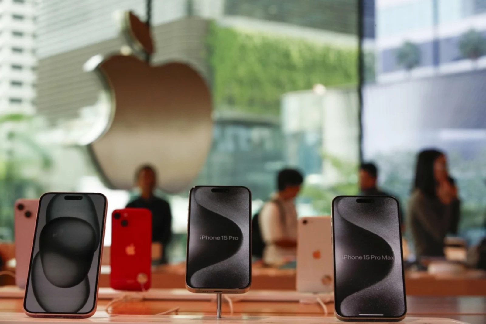 Apple’s iPhone 16e Faces Competitive Market Landscape in India