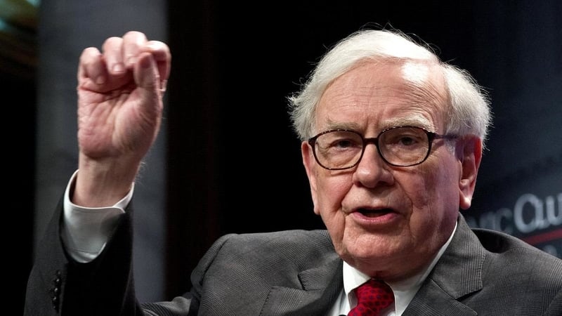 Warren Buffett Criticizes Trump’s Tariffs, Warns of Economic Impact