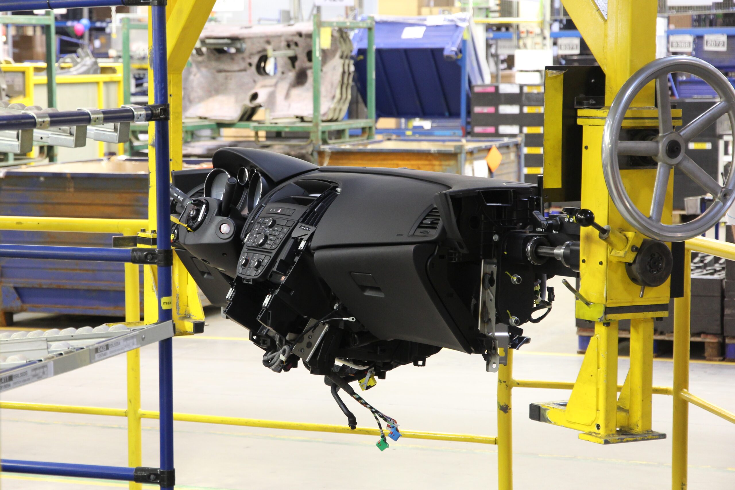 Nissan Executive Warns UK Car Manufacturing Too Expensive